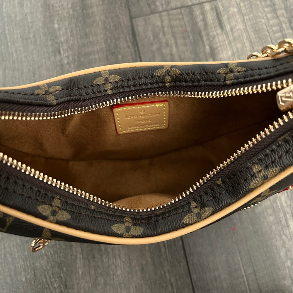 lv loop purse - Picture 7 of 9